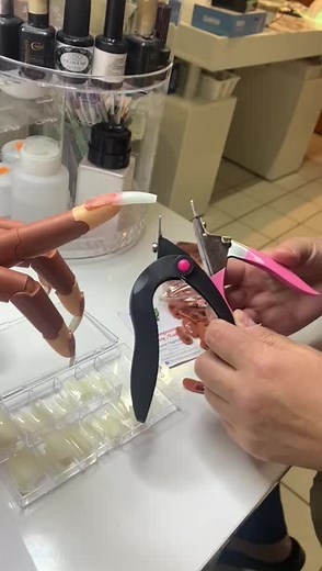 Expert Nail Art Tips for Beautiful Acrylic Nails