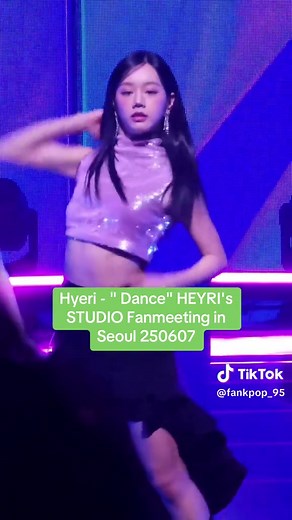 Hyeri's Dance at Fanmeeting in Seoul