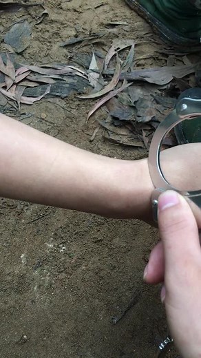 Understanding Handcuffs: A Close-Up Examination