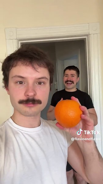 he loves ordering groceries in Spanish (using @DoorDash) 🥰 #doordashpartner