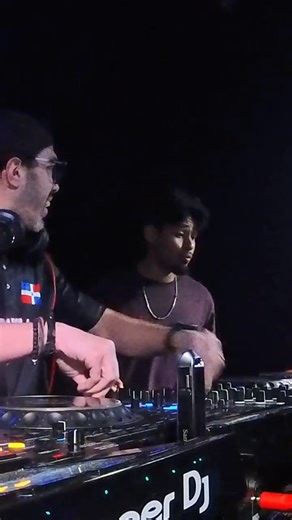 How to give a DJ a HEART ATTACK #prank