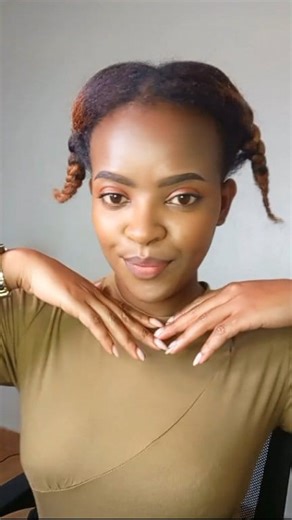 'Cause we've got to look the part. So brush the face up, add some color and keep it 😘 #simpleglam #makeuptutorial | Caro Mathini