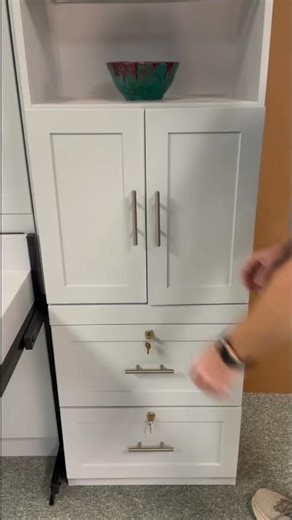 This Murphy Bed Has a TV | Custom Templeton Design #murphybed