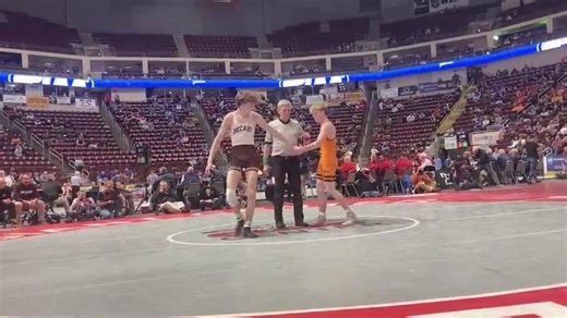 Live updates from Friday's 2022 PIAA wrestling tournament: Seven headed to semifinals