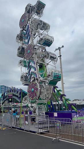 Thrilling Zipper Carnival Ride at the Florida State Fair