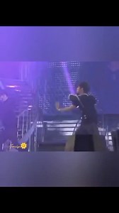 1.6K views · 1.1K reactions | ...YG FAMILY CONCERT TOUR 2011 ....BIGBANG COVER THE SONG "I AM THE BEST" by 2NE1 GDRAGON as CL 殺 SEUNGRI as DARA DAESUNG as MINZY T.O.P as PARK BOM #BIGBANG #2NE1 #reelschallenge #reelsfypシ #reelsvideoシ #gdragon #daesung #bigbangvip #TAEYANG #Seungri #choiseunghyun | Jonalyn M. Corpuz | Facebook