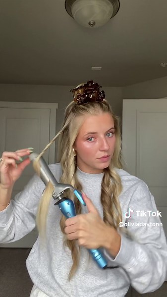 Easy Beach Waves Tutorial with Curling Iron