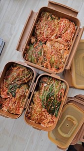 This time, I made pogi kimchi! These were 5 medium-sized (a little over 4 pounds each) napa cabbages. So I quadrupled my recipe that's for 5 to 6 pounds. * 👉Recipe and video links in Smart.Bio @koreanbapsang🌶 * 👉https://www.koreanbapsang.com/baechu-kimchi-napa-cabbage-kimchi/ * * * #Koreanfood #Koreanrecipe #kimchi #banchan #homemade #homecooking #fermentation #fermentedfood #koreancooking #koreancuisine #kimchirecipe #spicyfood #spicy #gochugaru #cabbage #vegetable #kfood #probioticfoods #ki