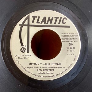 Led Zeppelin - Bron-Y-Aur Stomp / Immigrant Song