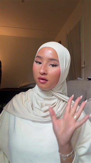 5 hijab farver og 5 stylingmåder — hurtig hijab tutorial