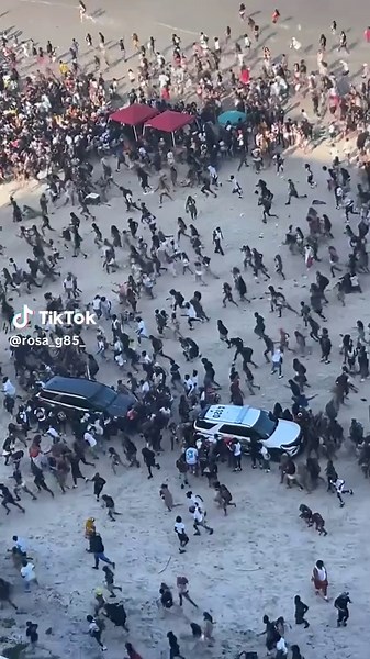 #DaytonaBeach #springbreak 2026 running for no apparent reason they did this 3 times as I watched from my hotel balcony