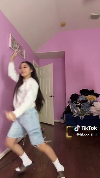 Front Back Right Left 😂🤣we funny 🤣😂😂 @jas💘💞💝💗💖 @Adonis Entertainment #fypシ゚viral #badkidalisson #blowthisup #xyzbca #fypシ