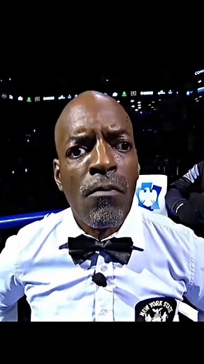 Boxing and MMA on Instagram: "Steve Willis the best boxing ref 😂😂 #boxingday#boxingtraining #boxinggloves #boxingfitness #boxinglife #boxingworkout#boxingcoach #boxingfan#boxingcommunity #boxingmemes#boxingworld#boxinghistory#boxingdayshopping#boxingmatch#boxingphotography#boxingchamp#boxinglove#boxingtrainingcamp#boxinggym#boxingfamily#boxingtrainingday#boxingselfie#boxinglegend #boxingnews"