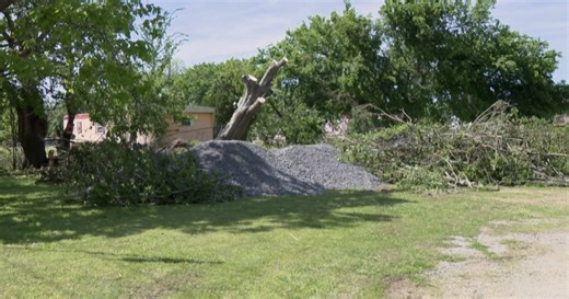 Muskogee County cleanup efforts after EF-1 tornado damage