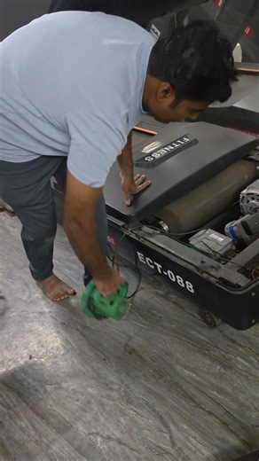 TREADMILL SERVICING DYNAMO FITNESS CLUB