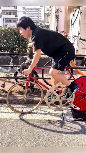 Japanese Boy Designs Super Fast Bicycle Gear