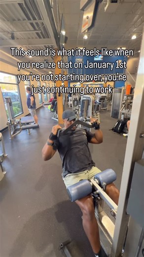 Vince Jackson on Instagram: "Marathon not a sprint, continue the work and continue the progress in 2026!!! 🎯🎯🏆 #gym #fitness #muscles #2026 #newyear"