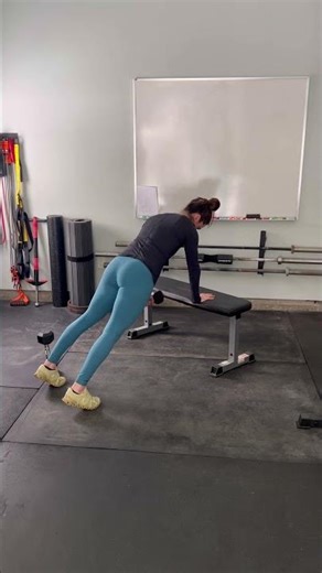 Single Arm DB Bench Planking Row