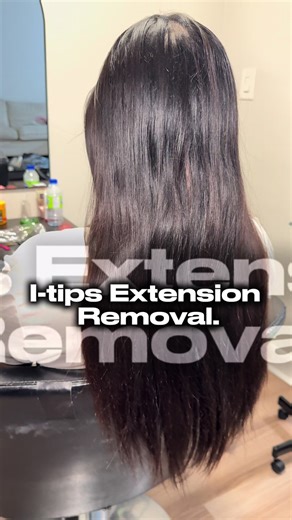 Clients often ask about the differences between hair extension methods. Here’s a quick overview of I-Tip extensions. During consultations, we review all extension methods to determine which one suits your hair type, lifestyle, and desired results best! #lesleyhairstudio #hairextensions #hairextensionspecialist #hairextensioneducation #itiphairextensions