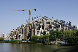 Heatherwick Studio Released New Construction Images and Video of the 1000 Trees Project in Shanghai