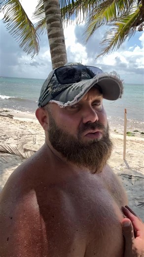 #musclebear #jackstacked #beardgoals #gaybearsofinstagram | Thejackstacked