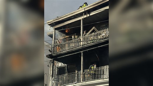 Firefighters battle blaze at Hyde Park triple-decker