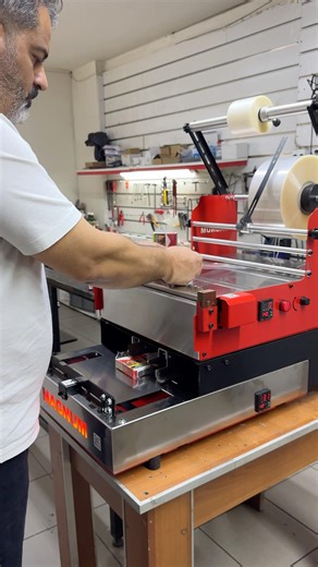Watch This Machine Wrap Packs PERFECTLY 🤯 Cellephone machine #keşfet #machine #shortvideo