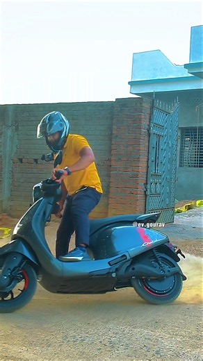 Bajaj Chetak C25 Power Test ⚡ Full Throttle Response & Wheel Spin 🔥 #Shorts