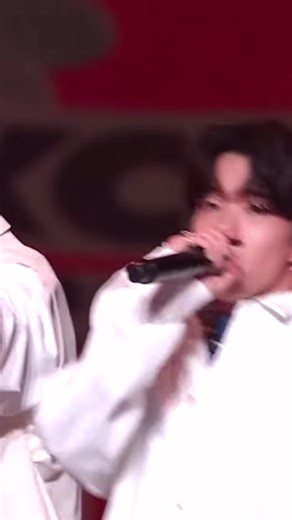 感動！8LOOMメンバーの歌声に一生聴き続けたくなる