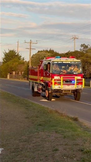 CFA*LTS* WALLINGTON TANKER RESPONDING/ARRIVING C1-MOOLAP MAULCH FIRE!