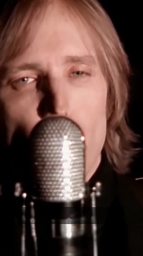 Just a face in the crowd #musicvideo #tompetty #fullmoonfever #jefflynne