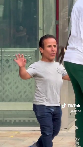 Spreading Hugs: The Power of Affectionate Connections