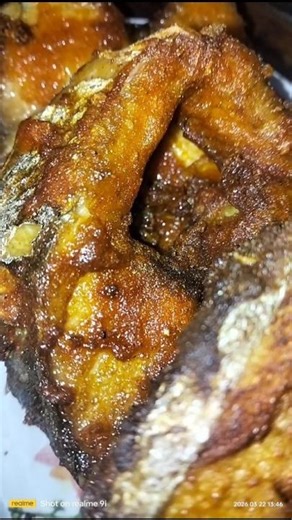 Fish 🐬fry చేసేటపుడు ఇలా చేయండి చాలా crispy గా వస్తది #shorts#trending#ytshorts#viral#foodie