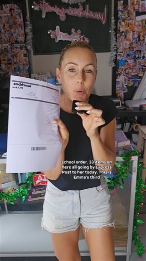 Lunchbox Mini on Instagram: "Wait until you see what's inside!!! Obsessed with these accessories 👏 When you've made the switch to a lunchbox that doesn't need replacing every year, adding new accessories makes it a whole new lunchboxing ball-game! ✨️ More variety, more ways to be organised, more newly inspired feels to kick-start the year 🕺🎉 P.s Love that you've gotten in early and secured your faves Emma! 💪 #packanorder #packanorderwithus #backtoschool #bbox #bboxlunchbox #lunchboxshop #lun