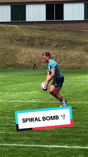 Impresionantes trucos de rugby con el Spiral Bomb 🌪️