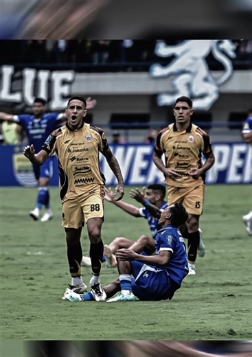 segitunya kah mau menghentikan king etam? #persibbandung #beckhamputra #brunotubarao #persijajakarta #fyppp
