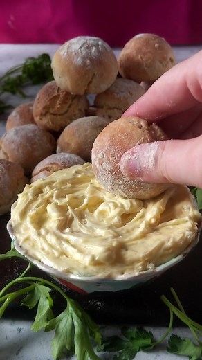 Easy 2-Ingredient Garlic Dough Balls Recipe