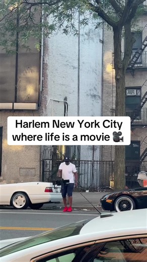 I’m always on the scene, 🎬 I make movies not drama 🧕🏾👑🤣🗽📺🤲🏾🌍 check out the latest show I worked on Coming From America