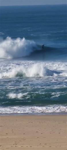 Surfers of Hossegor #hossegor #surf #surfing #waves #oceanwaves #swelll #surfers #biarritz