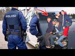 POLIISIT VS MOPOILIJAT