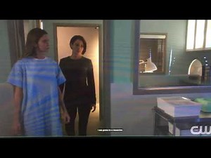 Chyler Leigh references her job on Grey’s Anatomy on Supergirl Episode (S3:E12)