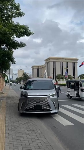 New 2024 Lexus Lm500h | The Luxury Club