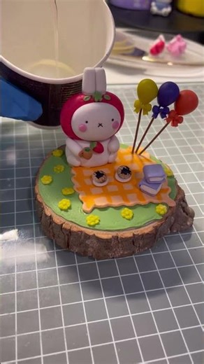 How to Make Strawberry Miffy Desk Buddy 🍓🐰 #claycharms #airdryclay #diycrafts #satisfying #cuteart