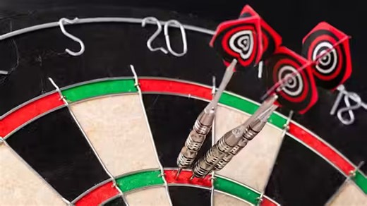 Game of throws: how bad darts players can do better