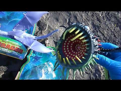 HTTYD3! Razorwhip + Whispering Death! How to Train Your Dragon Toys!