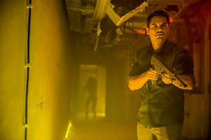 ‘Extinction’ Trailer: First Look At Michael Peña As A Tormented Dad In Netflix Sci-Fi Thriller