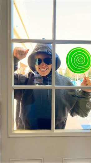 Siblings when a STRANGER is at the DOOR!! 🤣🤣