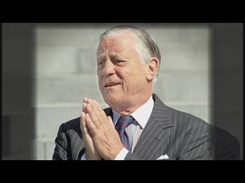 Legendary journalist Ben Bradlee dies