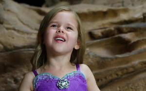 DISNEY PRINCESS MEDLEY - SINGING EVERY PRINCESS SONG AT WALT DISNEY WORLD