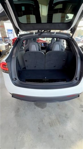 2025 Tesla Model X Trunk Space | Rear Exterior in Pearl White Multicoat